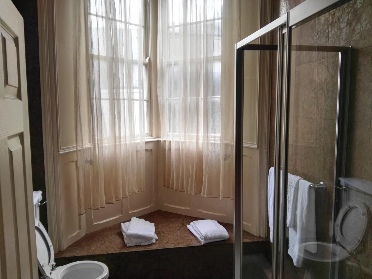 Naas Court Hotel Экстерьер фото