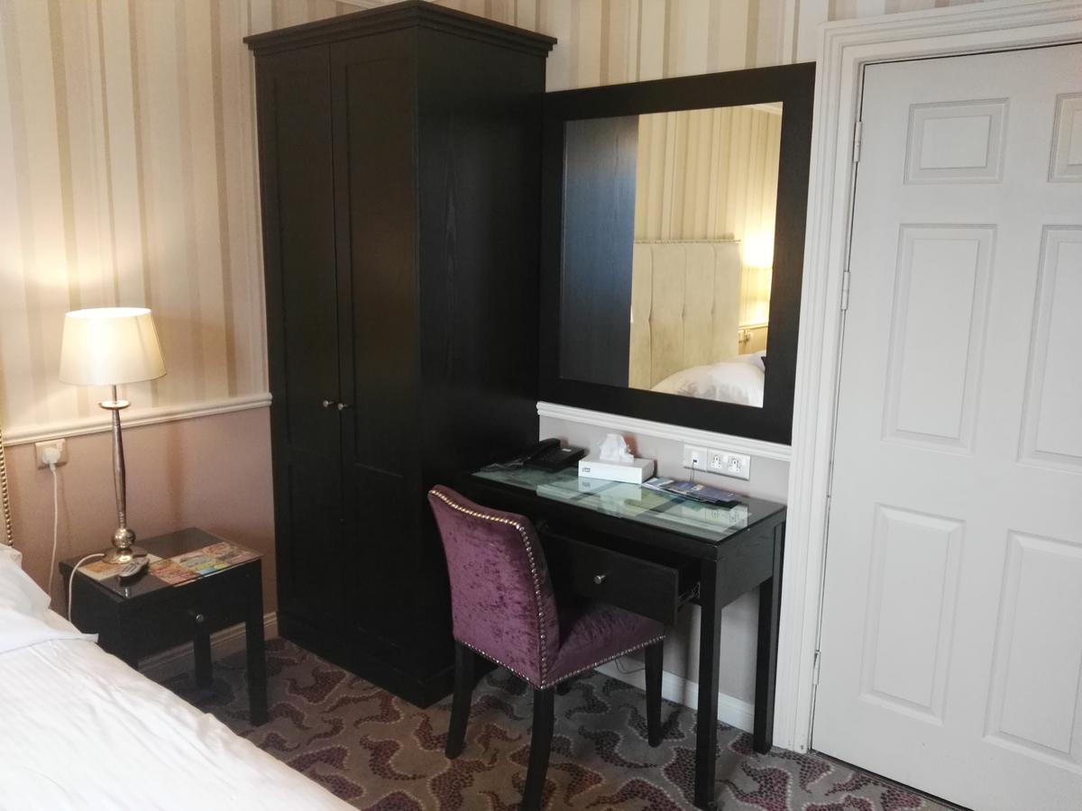 Naas Court Hotel Экстерьер фото