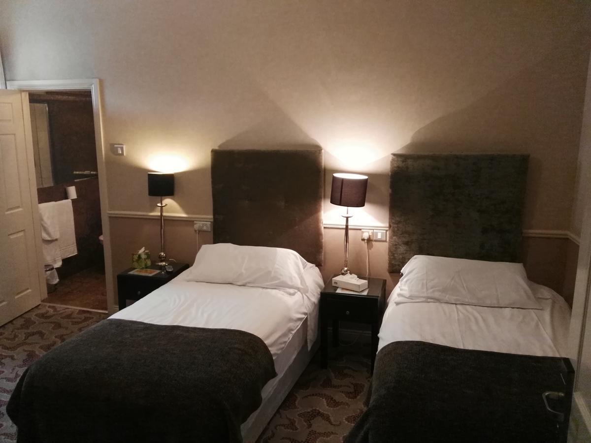 Naas Court Hotel Экстерьер фото